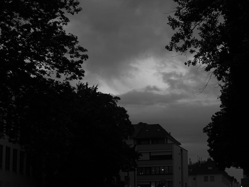 Blick Richtung Südstadt, 19:48 MESZ