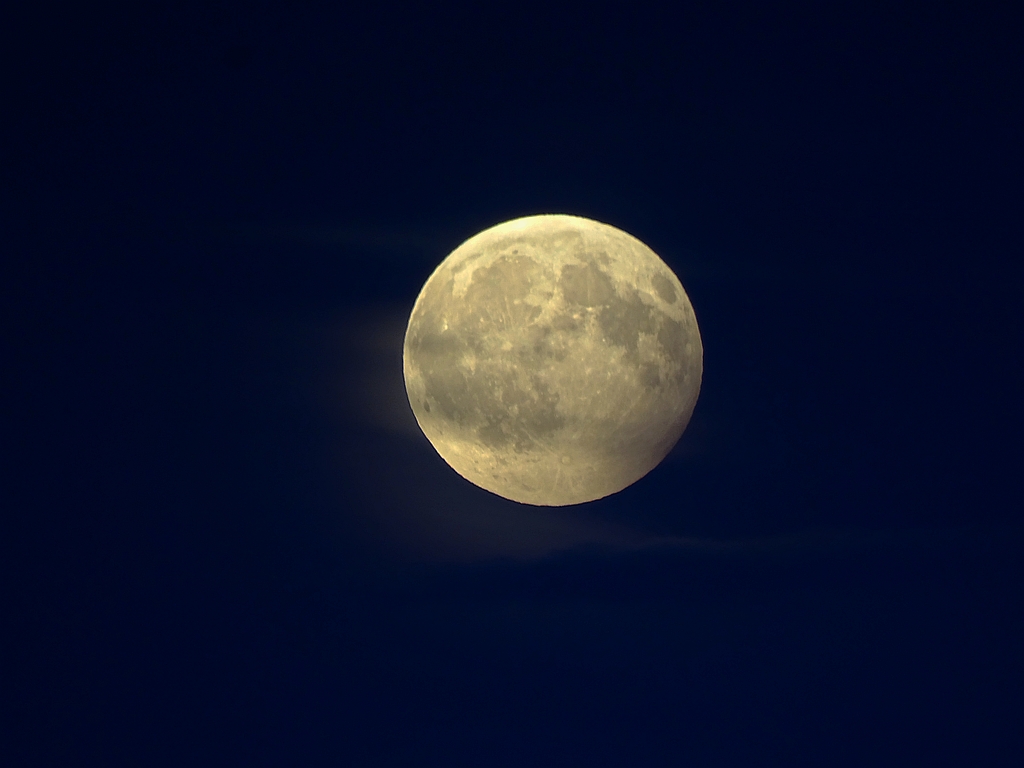 Ausgehende Halbschattenphase um 21:32 Uhr